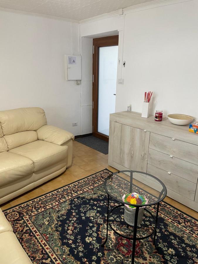 Ca Rosina Casavacanze Brusimpiano Bagian luar foto