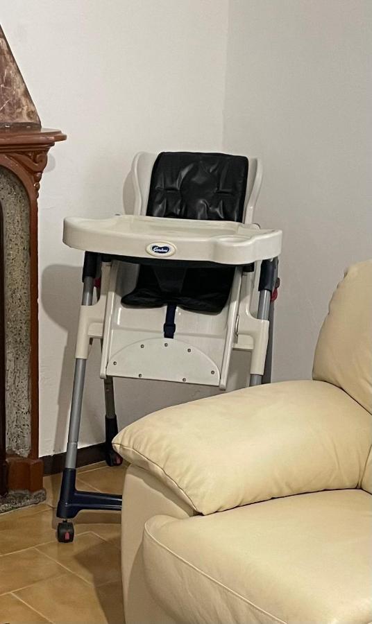 Ca Rosina Casavacanze Brusimpiano Bagian luar foto