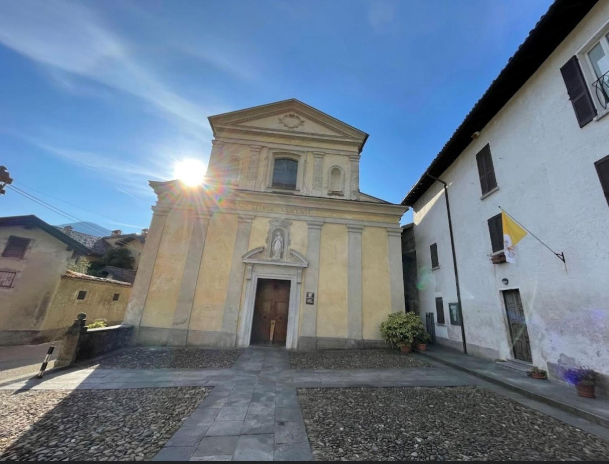 Ca Rosina Casavacanze Brusimpiano Bagian luar foto